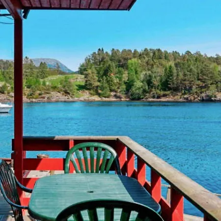 6 Person In * Hosteland