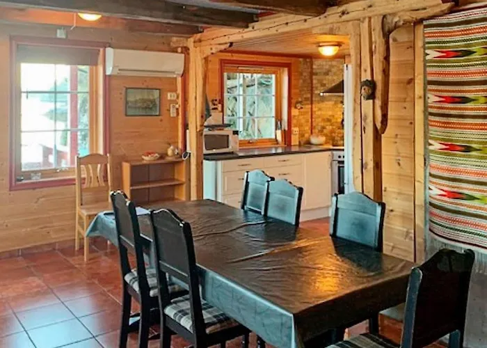 6 Person In * Hosteland